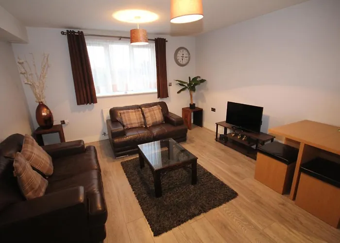 Holden Court Apartments - Apt 3